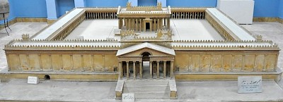 Model of the temple of Ba'al (the monumental entrance was added in the second century)