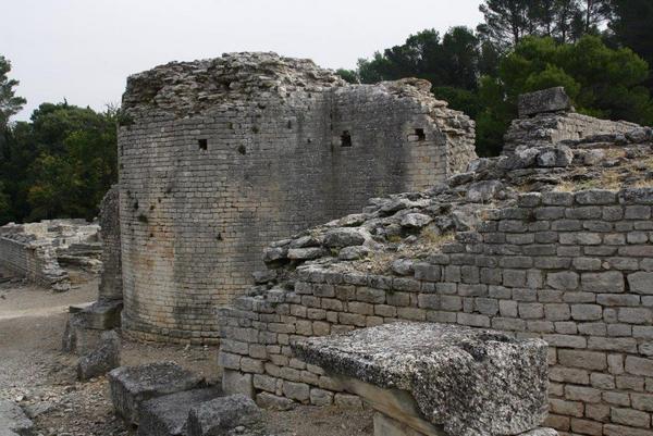 Glanum, Curia