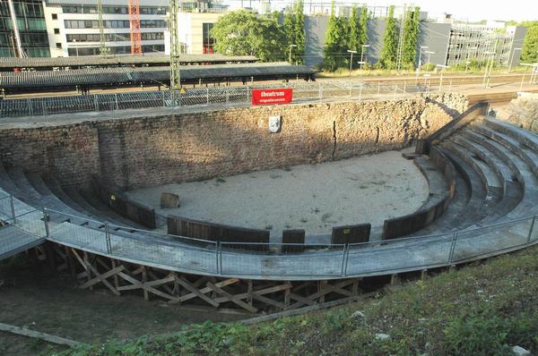 Mainz, Theater, Central part