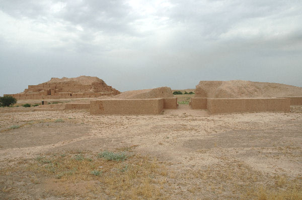 Choga Zanbil, Outer Court, Entrance