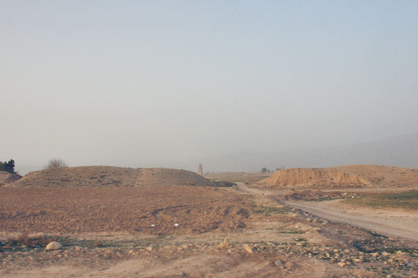 Firuzabad, City wall with gate