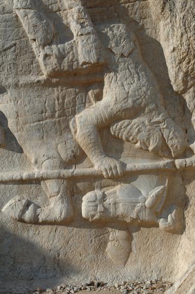 Naqš-e Rustam, Equestrian relief of Hormizd II (4)