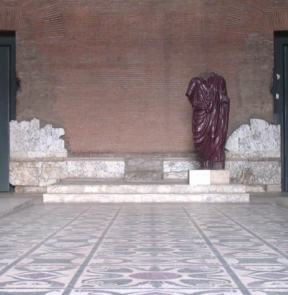 Rome, Forum Romanum, Curia Julia, Platform for the chairs of the consuls and the emperor