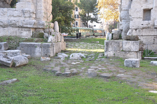 Rome, Porta Maggiore, Street pavement