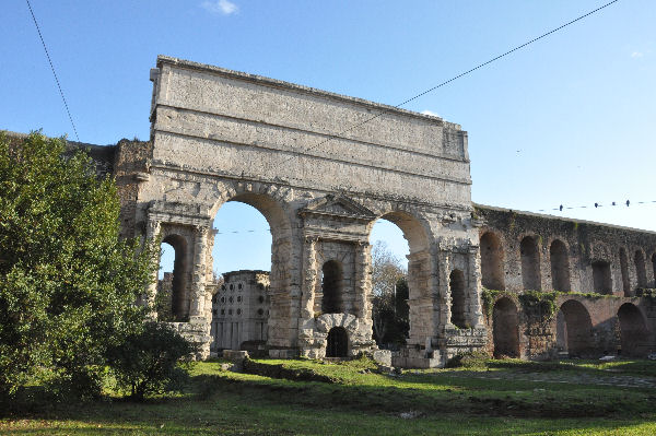 Rome, Porta Maggiore, seen from the west