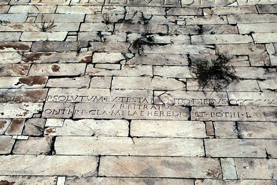 Rome, Pyramid of Cestius, Inscription