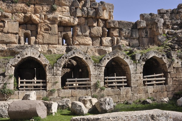 Baalbek, temple of Jupiter, Hexagonal Court (3)