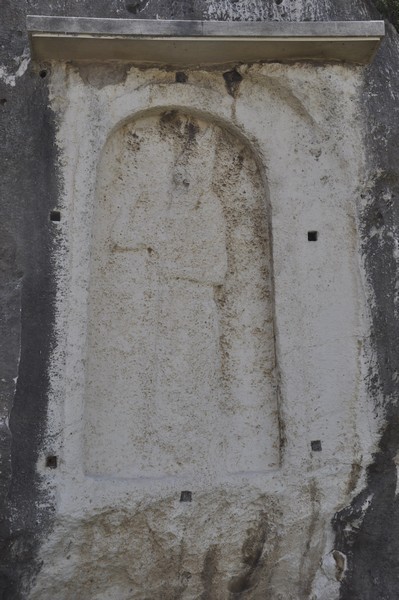 Nahr al-Kalb, 15 Relief of an unidentified Assyrian king