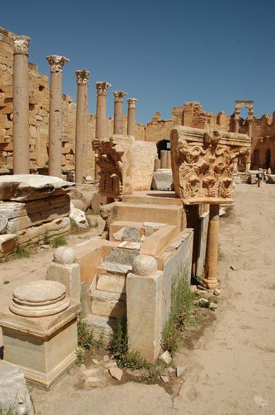 Lepcis, Severan Basilica, Pulpit