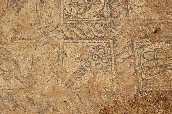 Taucheira, Palace Church, mosaic 2: tree