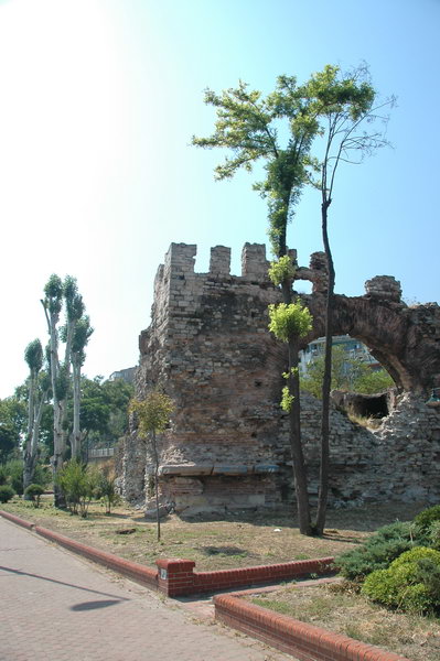 Constantinople, Sea wall near the St John of Studius