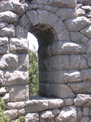 Oenoanda, Postern gate