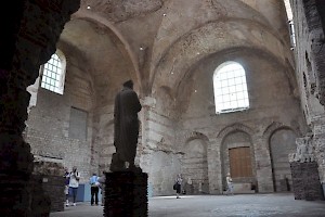 Thermes de Cluny, frigidarium