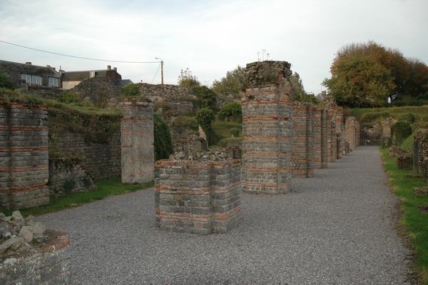 Bavay, Basilica