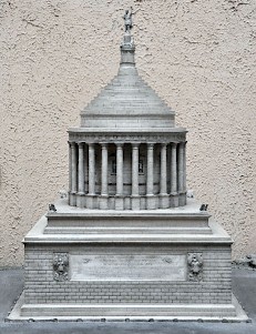 Model of Augustus' monument