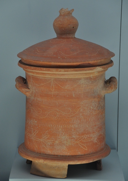 Xanthus, Pyxis