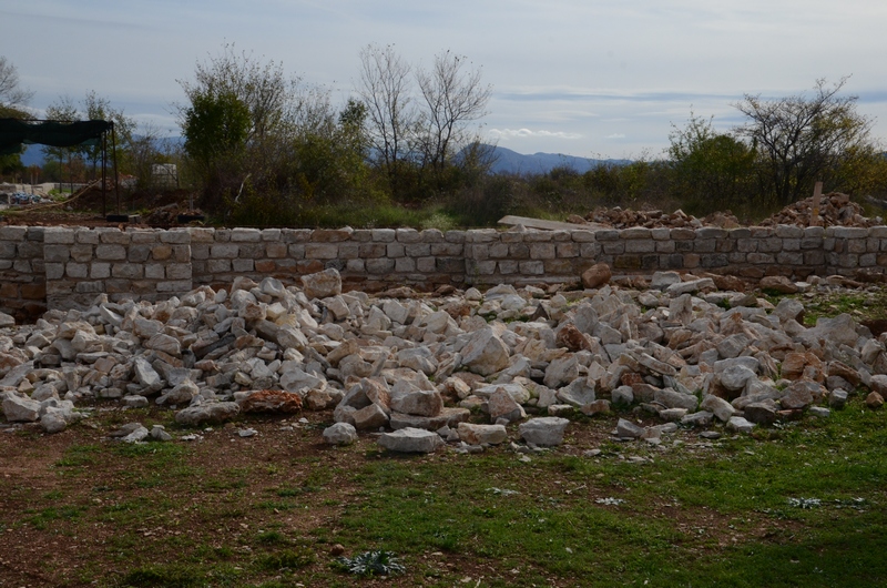 Burnum, Wall surrounding the training ground