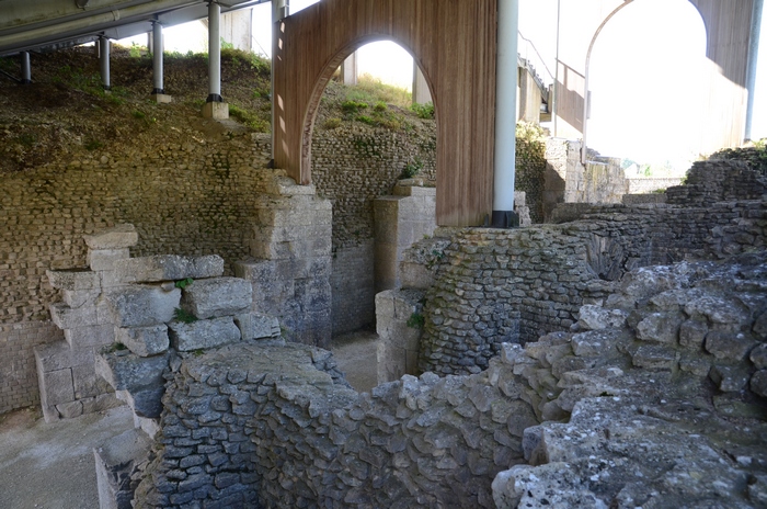 Andesina, Amphitheater, West Entrance