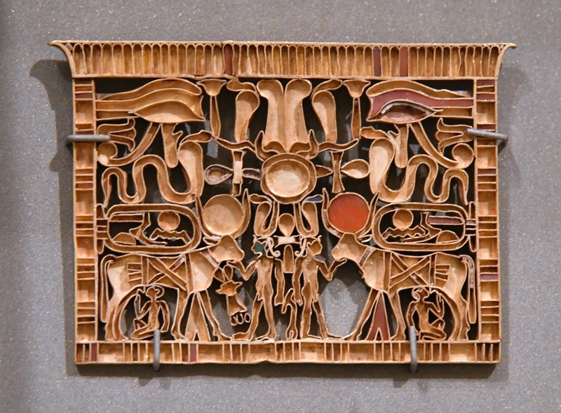 Byblos, Royal Tombs, Pectoral