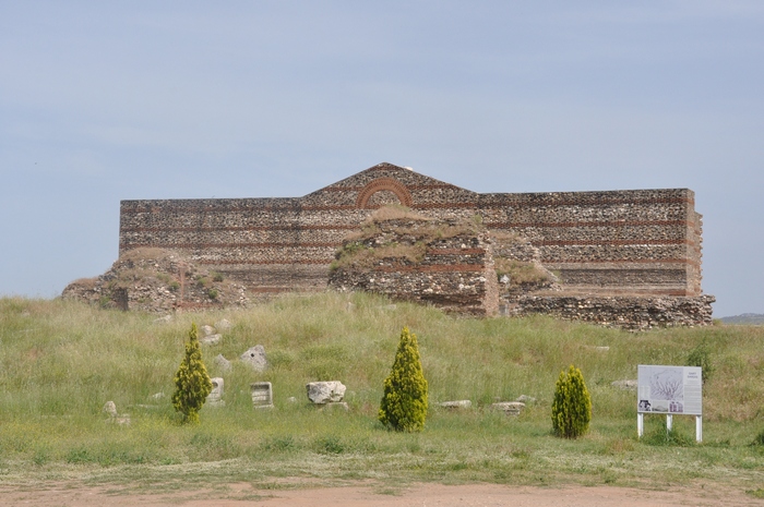 Sardes, Gymnasium, Back