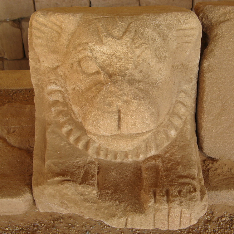 Musawwarat es-Sufa, Great Enclosure, Main entrance, Capstone with a lion