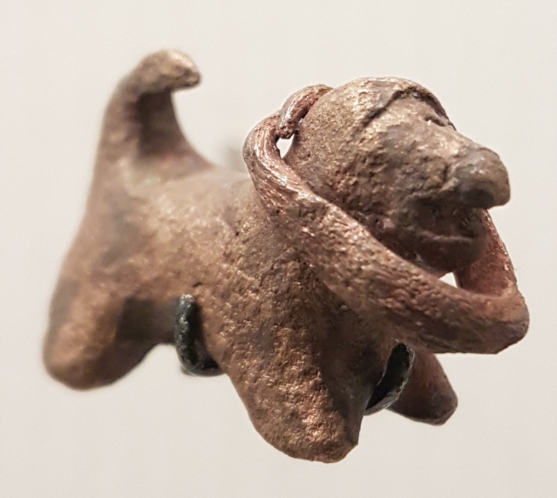 Dedan, Temple, Bronze figurine of a lion