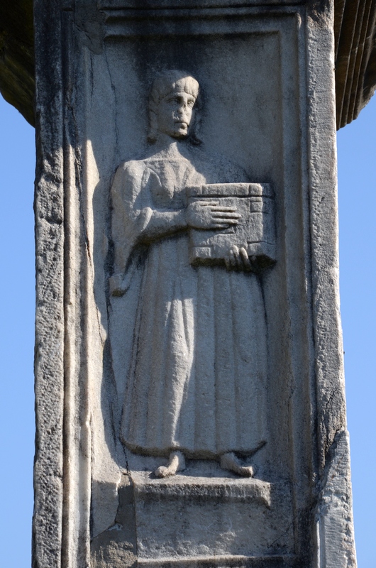 Šempeter, Mausoleum of Vindonius, Relief of a servant (2)