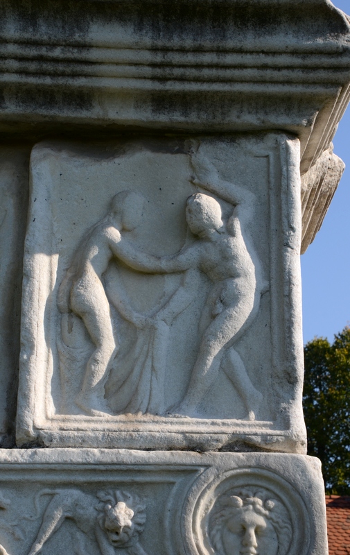 Šempeter, Mausoleum of the Spectatii, Satyr approaching a lady (2)