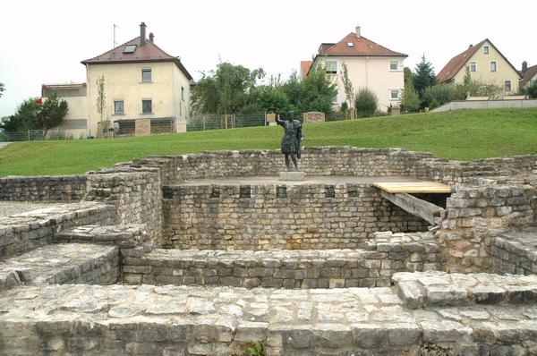 Aalen, Praetorium, Shrine with a modern statue of Marcus Aurelius