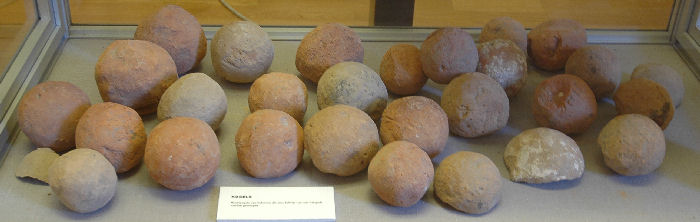 Woerden, Catapult stones